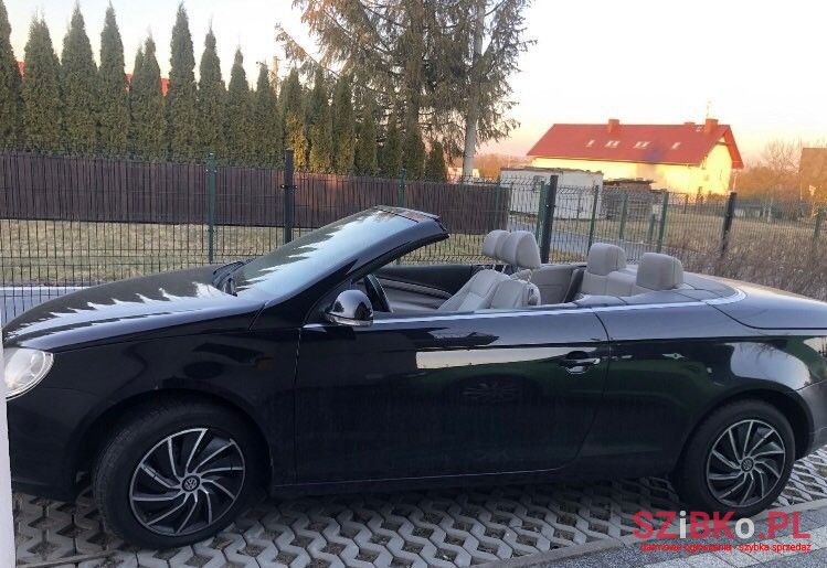 2008' Volkswagen Eos photo #2