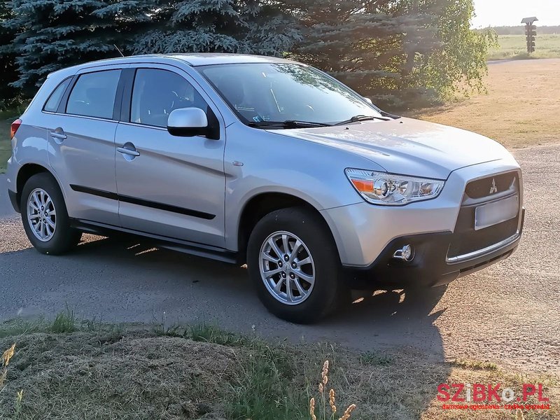 2010' Mitsubishi ASX photo #1