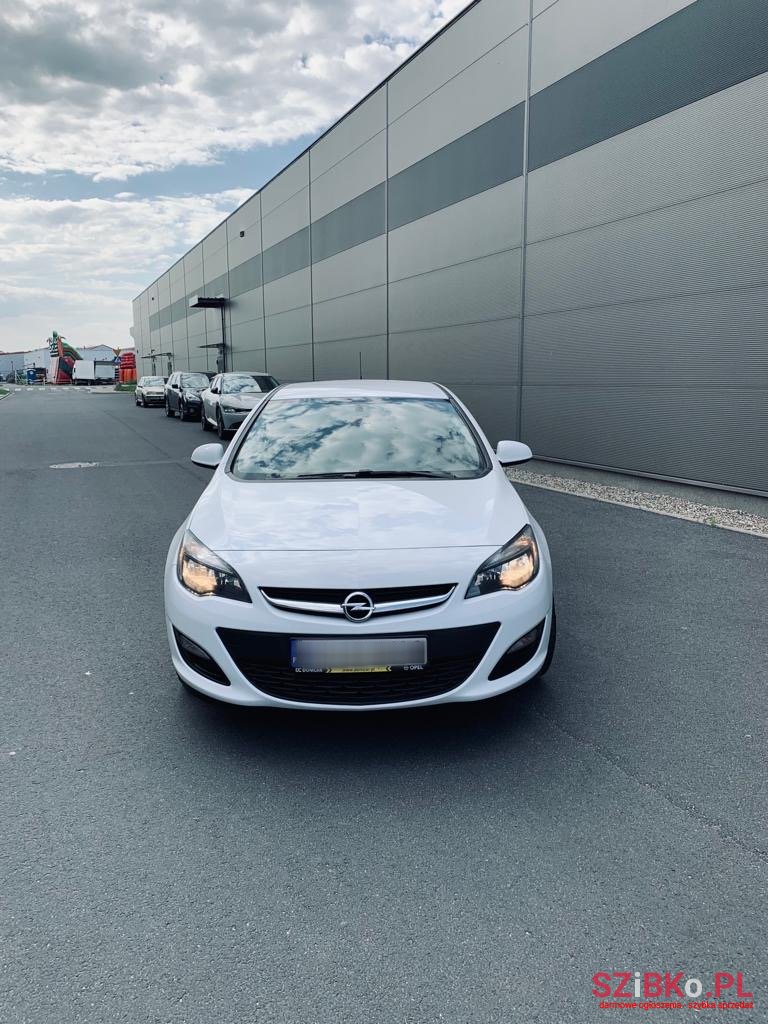 2018' Opel Astra photo #4