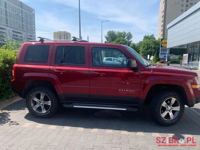 2017' Jeep Patriot photo #4