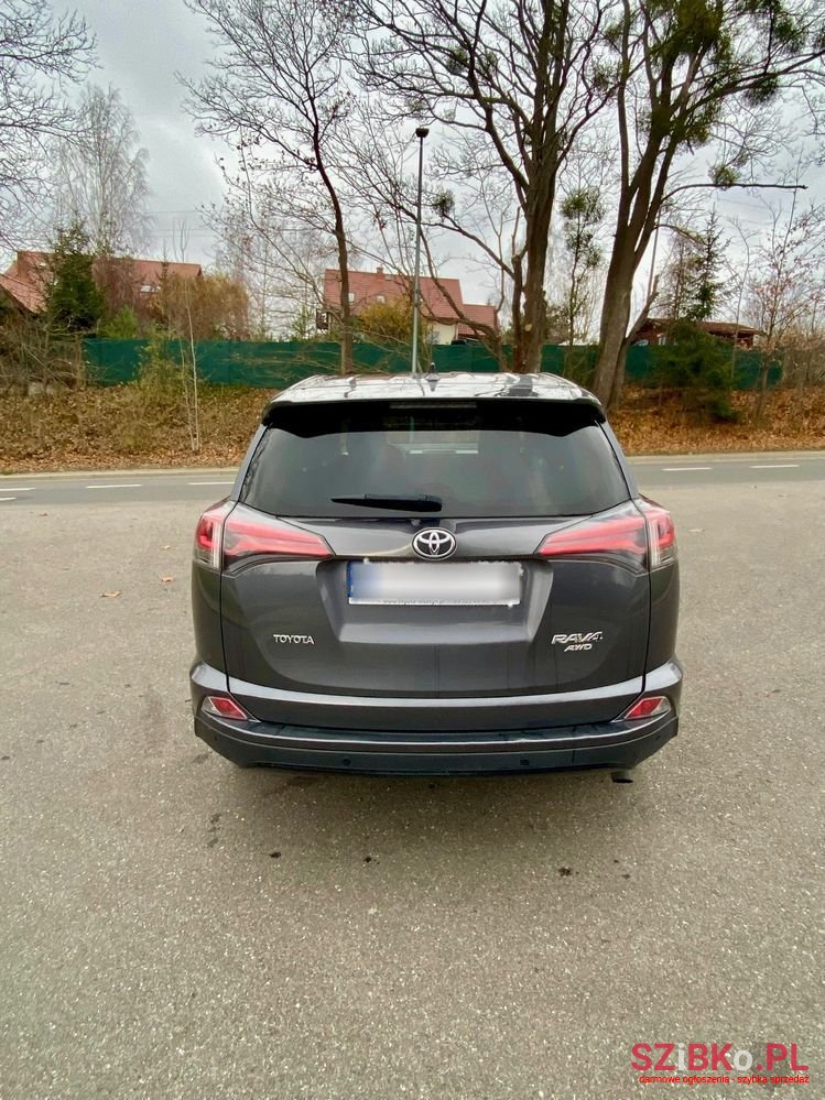 2018' Toyota RAV4 2.0 Premium 4X4 photo #6