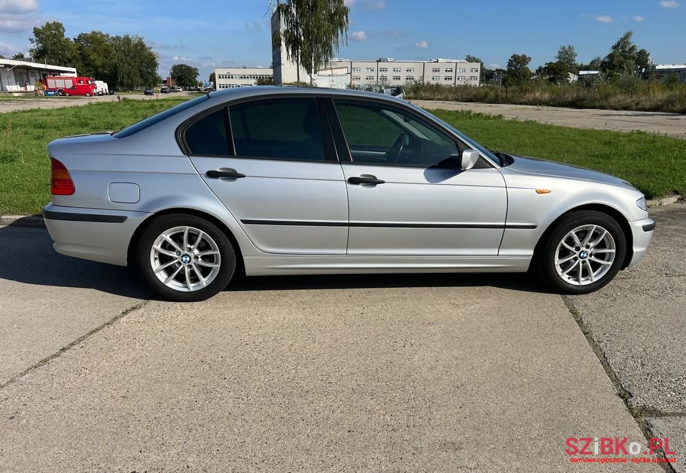 2005' BMW 3 Series 316I photo #6