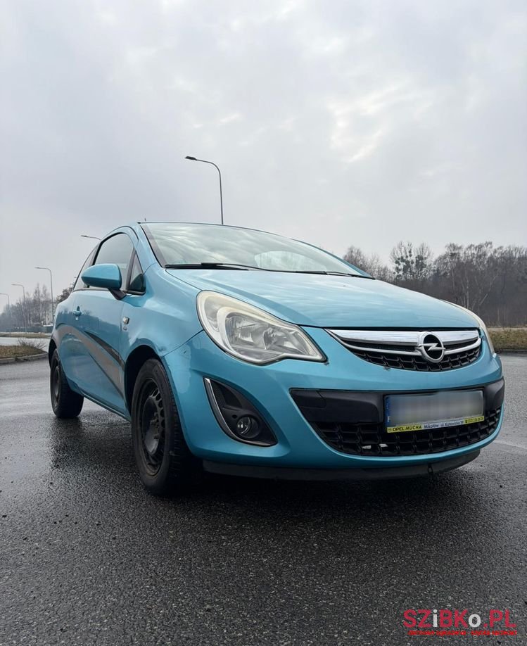2011' Opel Corsa photo #4