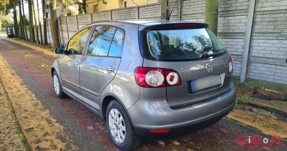 2006' Volkswagen Golf Plus 1.6 Trendline photo #2