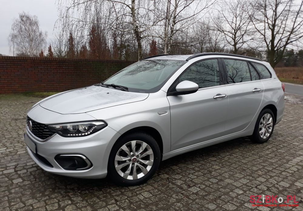 2017' Fiat Tipo photo #6