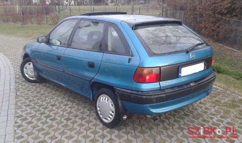 1995' Opel Astra photo #2