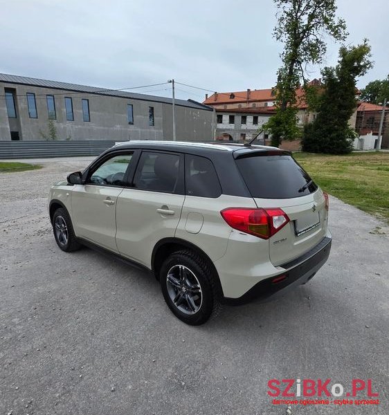 2015' Suzuki Vitara photo #2