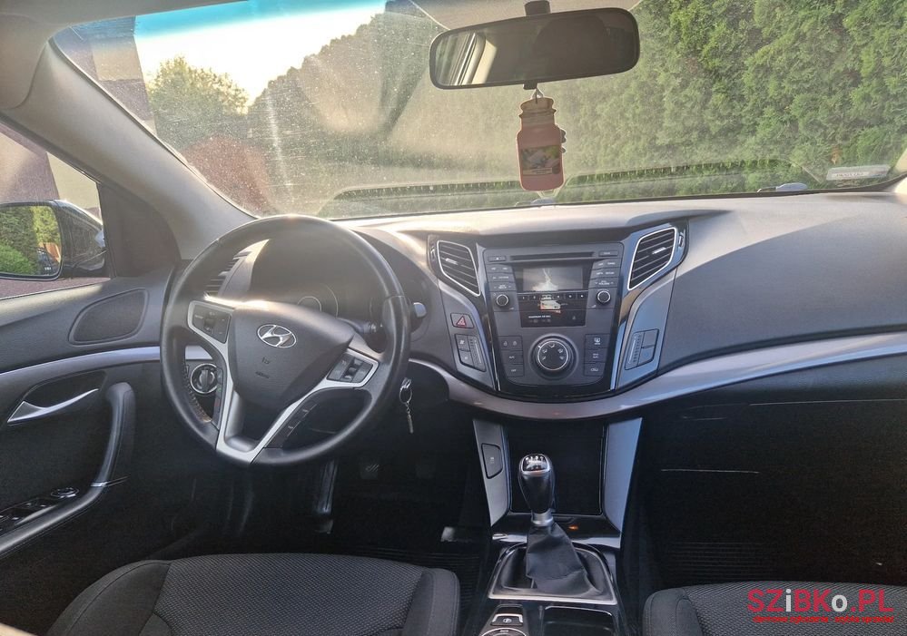 2012' Hyundai i40 photo #2