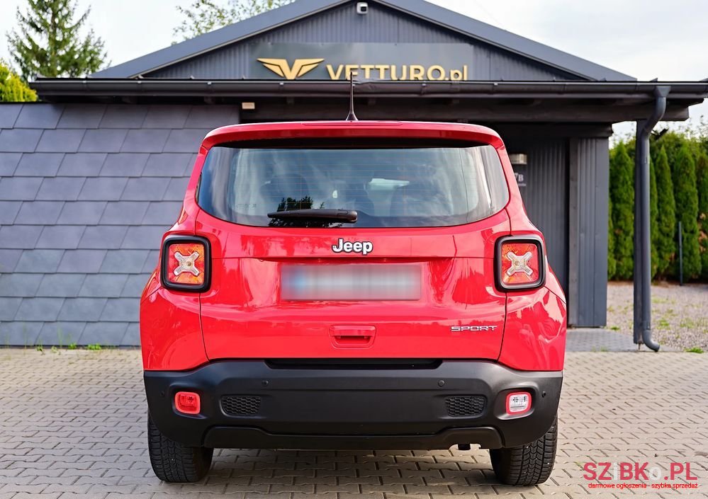 2018' Jeep Renegade photo #2