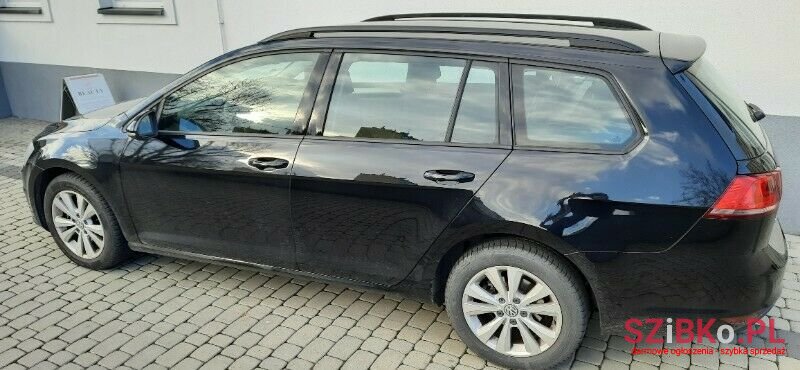 2015' Volkswagen Golf photo #3