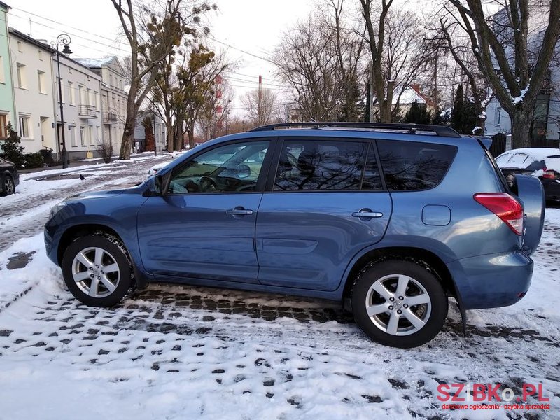 2006' Toyota RAV4 photo #1