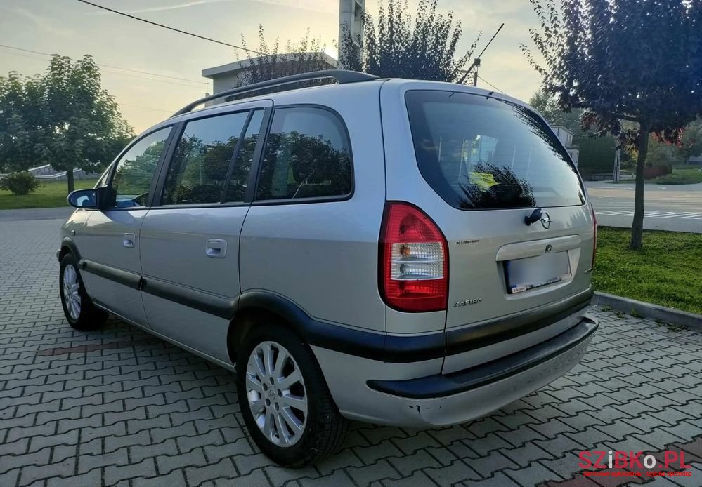 2003' Opel Zafira 2.0 Dti Comfort photo #3