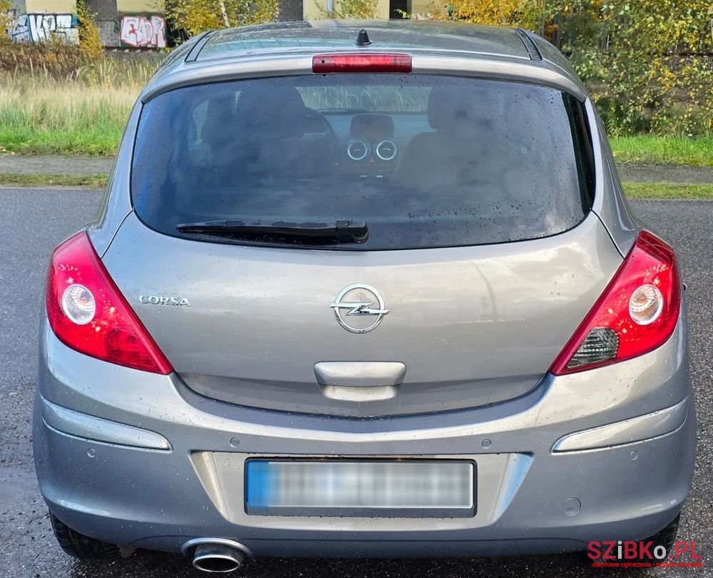 2014' Opel Corsa photo #2