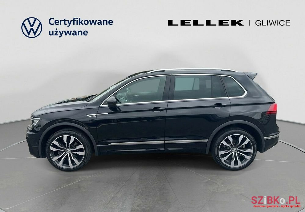 2019' Volkswagen Tiguan photo #2
