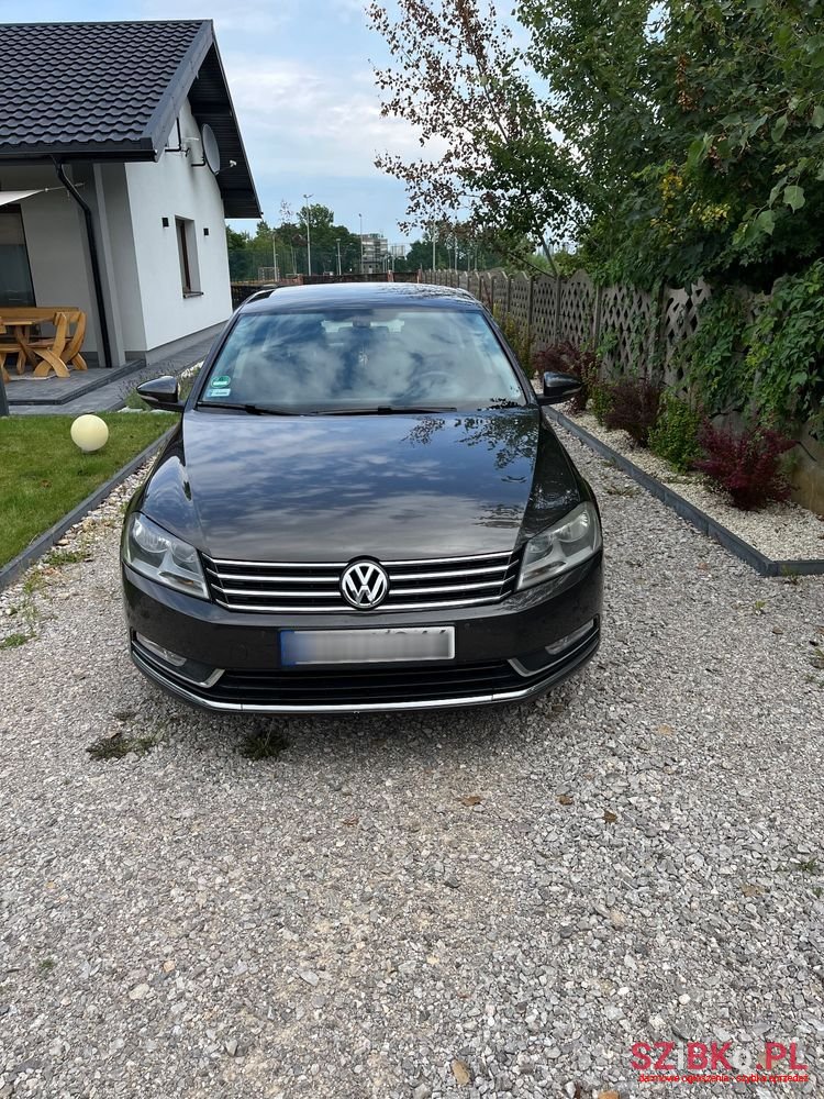 2013' Volkswagen Passat Variant photo #3