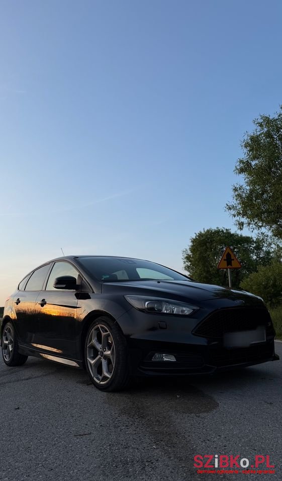 2015' Ford Focus 2.0 Tdci St photo #1