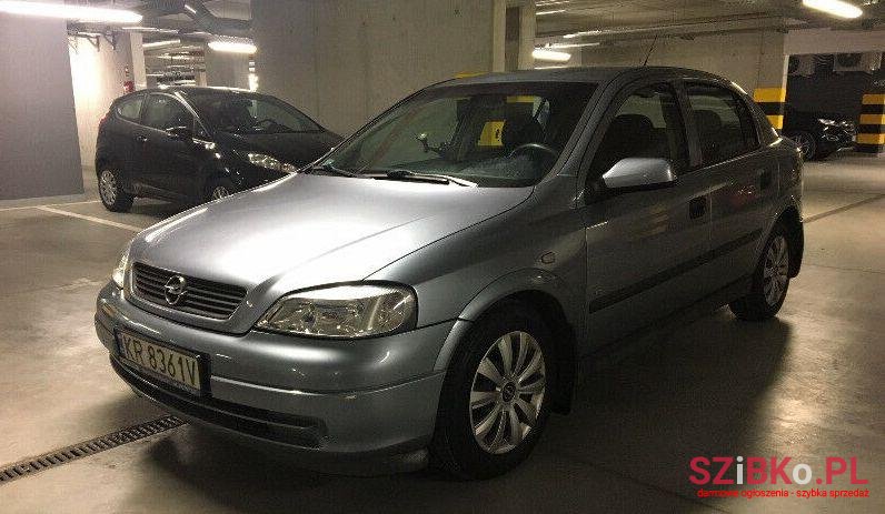 2005' Opel Astra photo #1