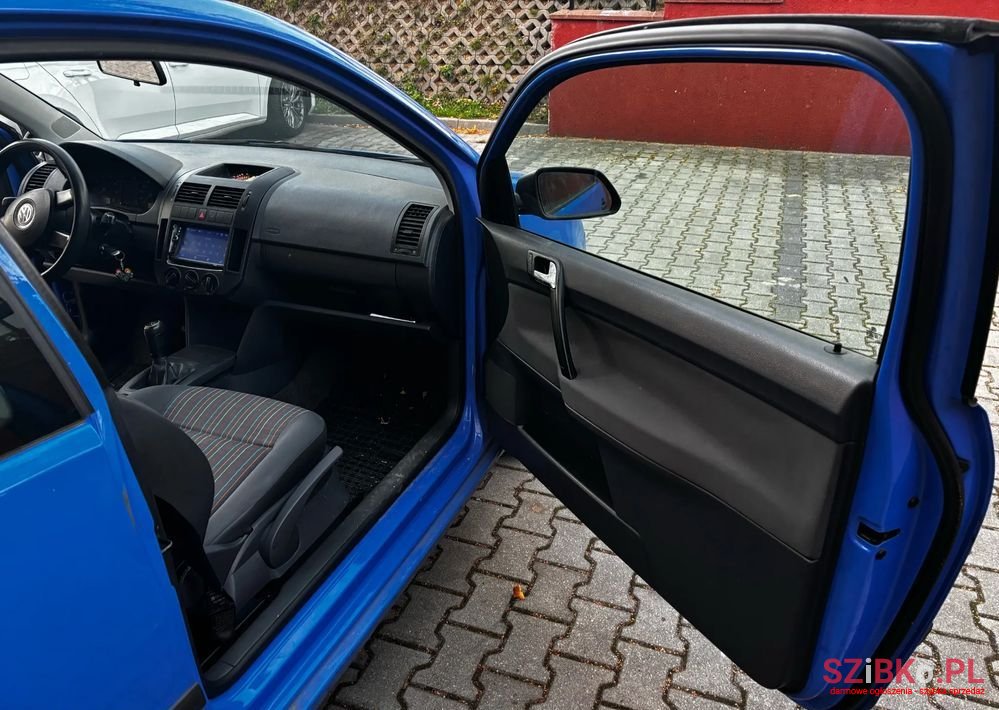 2005' Volkswagen Polo 1.2 Comfortline photo #4