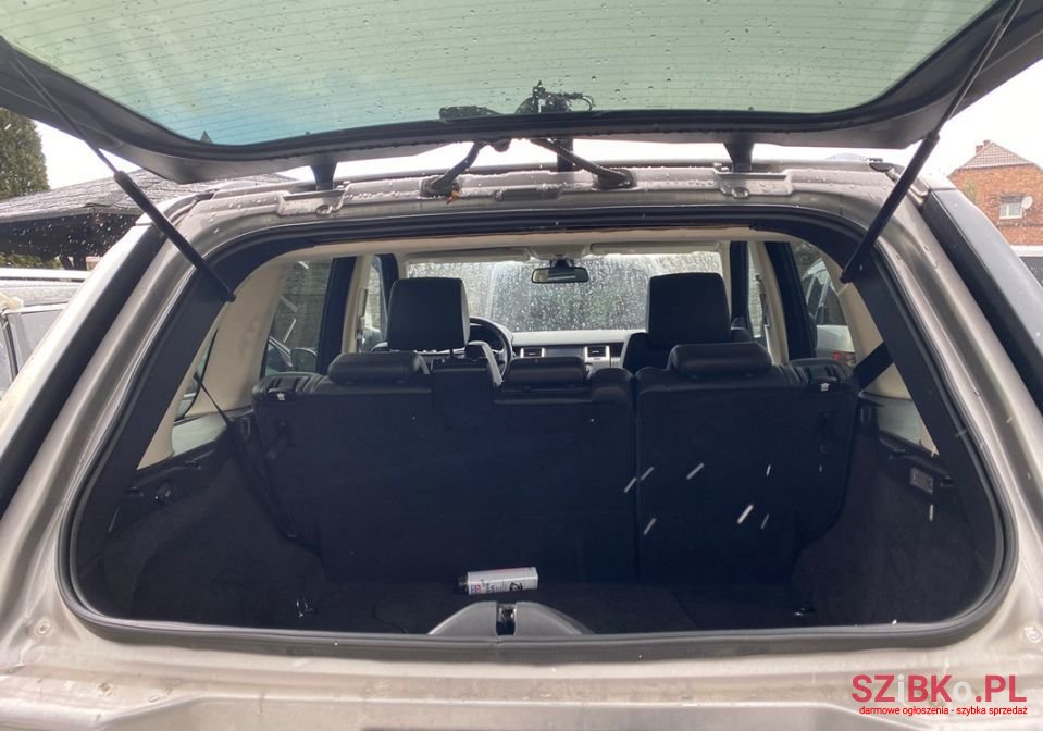 2011' Land Rover Range Rover Sport photo #3