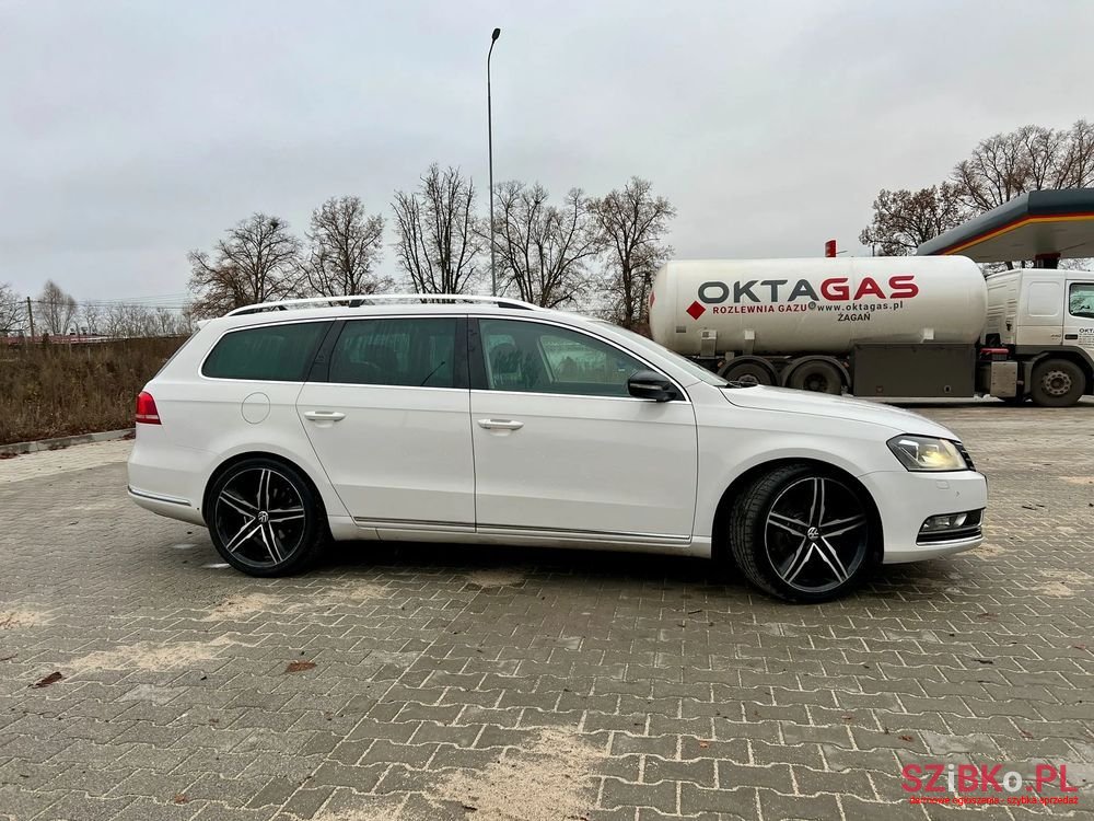 2014' Volkswagen Passat photo #2