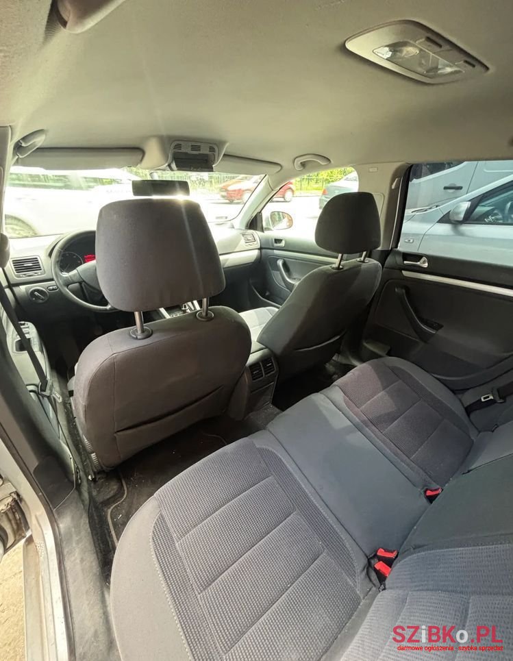 2007' Volkswagen Golf V 1.9 Tdi Trendline photo #6