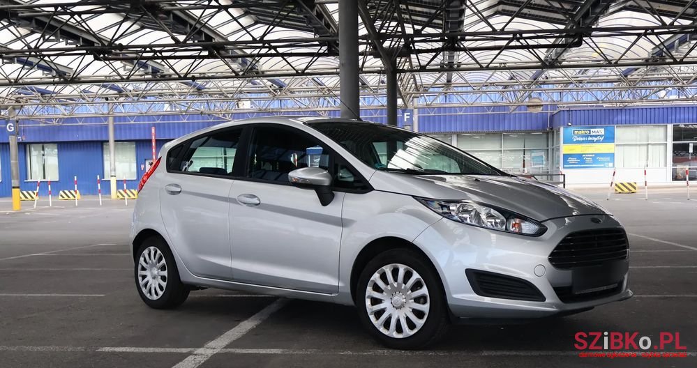 2013' Ford Fiesta photo #1