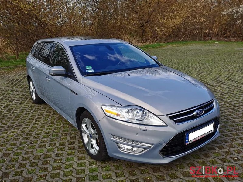 2013' Ford Mondeo photo #3