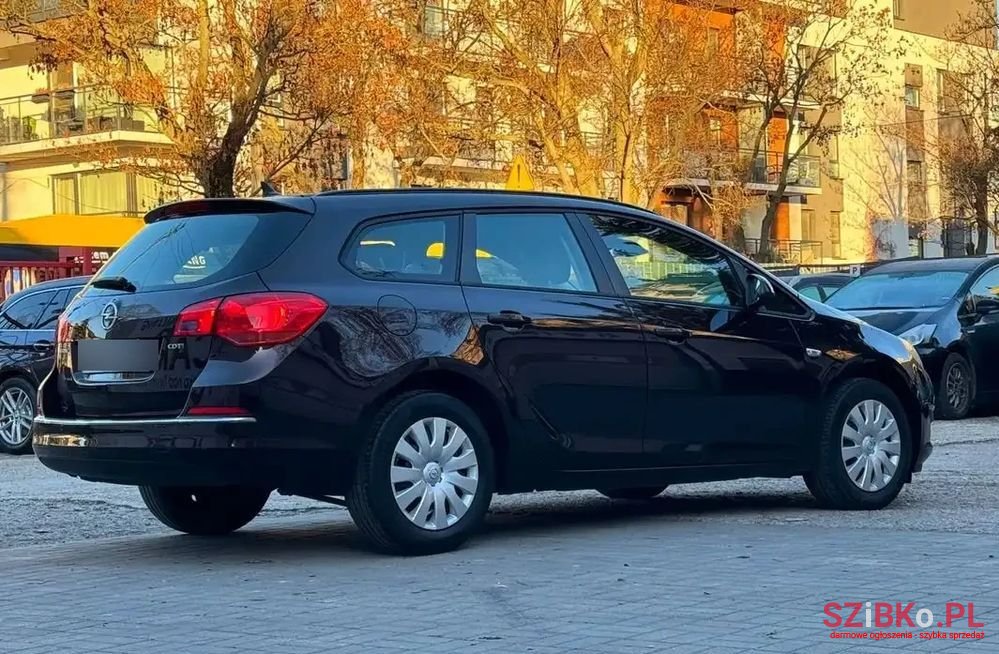 2015' Opel Astra 1.6 Cdti Active photo #3