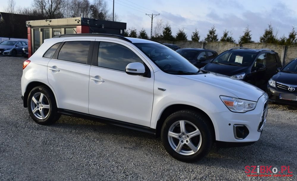 2015' Mitsubishi ASX photo #5