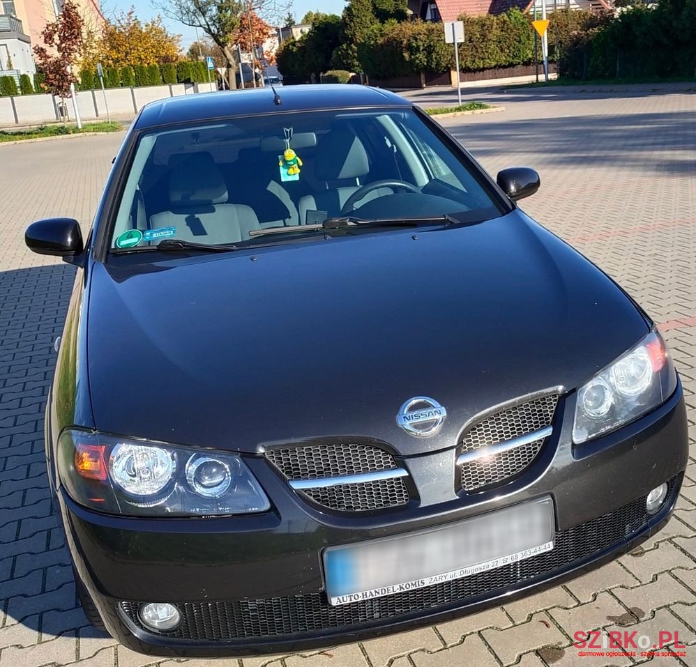 2005' Nissan Almera photo #3