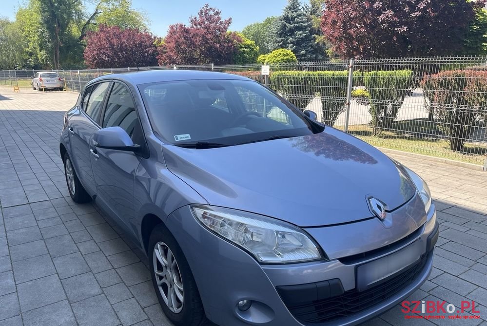 2010' Renault Megane 1.5 Dci Generation photo #3