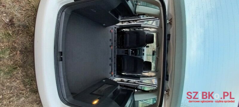 2004' Volkswagen Touran photo #4