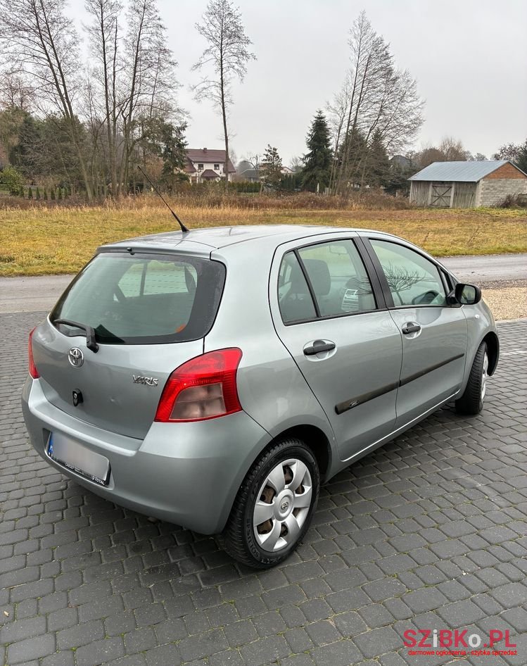 2006' Toyota Yaris 1.0 Luna A/C photo #5