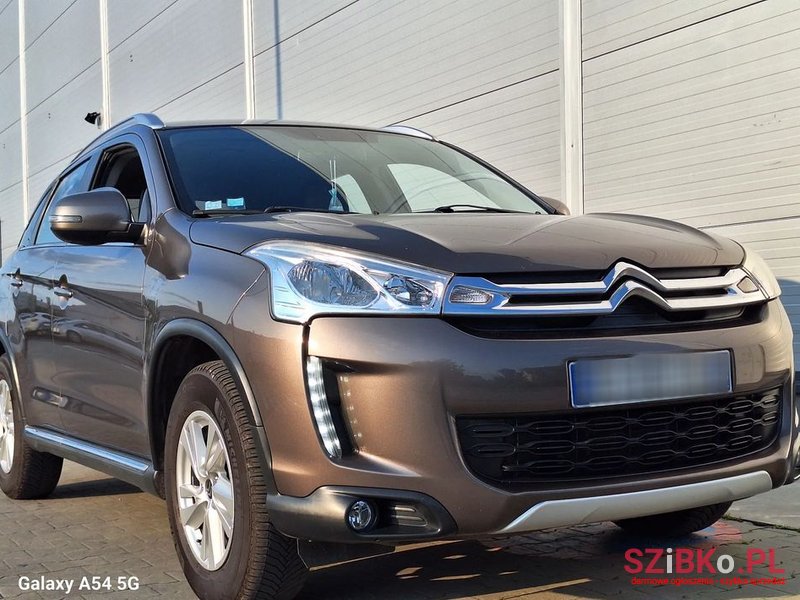 2015' Citroen C4 Aircross photo #1