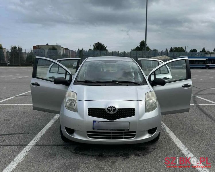 2008' Toyota Yaris photo #1