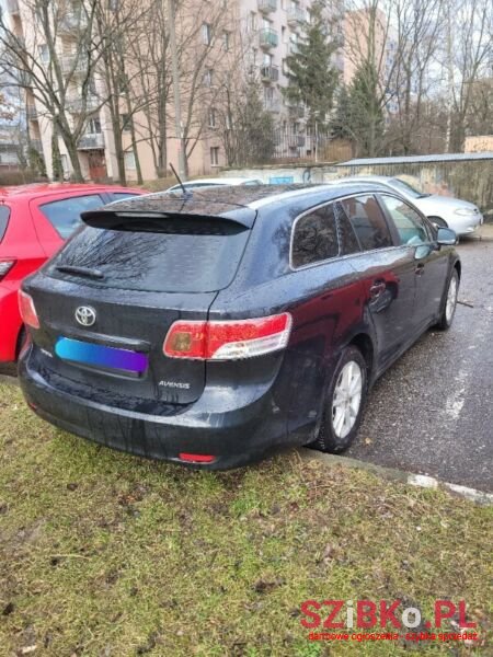2010' Toyota Avensis photo #3