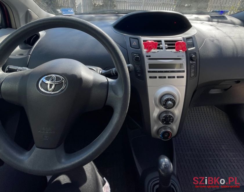2006' Toyota Yaris photo #4