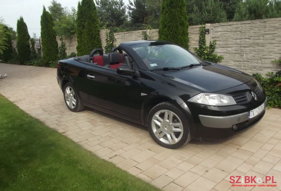 2005' Renault Megane photo #1