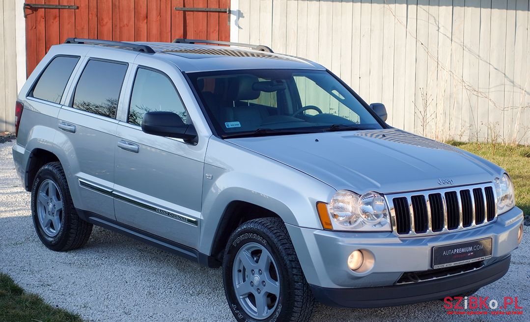 2005' Jeep Grand Cherokee photo #1