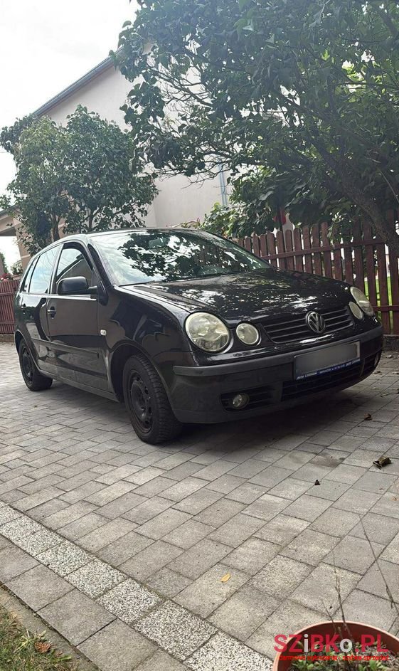 2004' Volkswagen Polo photo #5