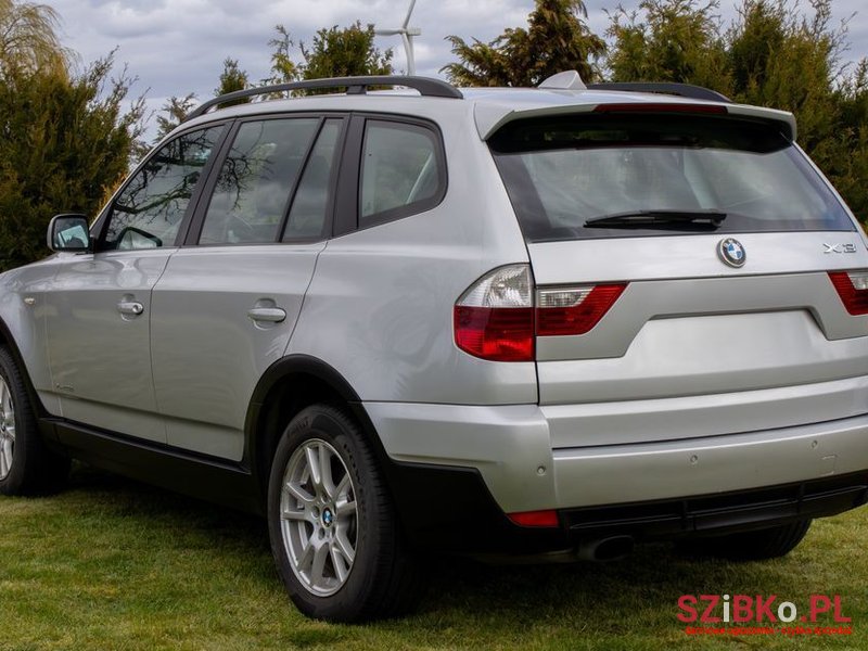 2009' BMW X3 2.0D photo #4