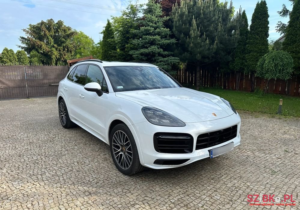 2021' Porsche Cayenne Standard photo #1