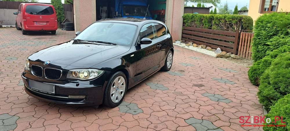 2008' BMW 1 Series photo #2