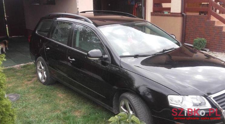 2005' Volkswagen Passat photo #1