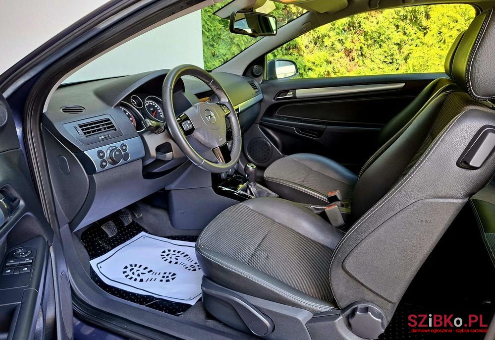 2009' Opel Astra photo #6