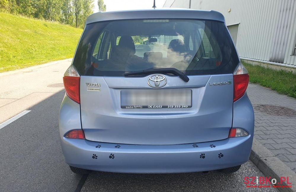 2012' Toyota Verso S photo #2