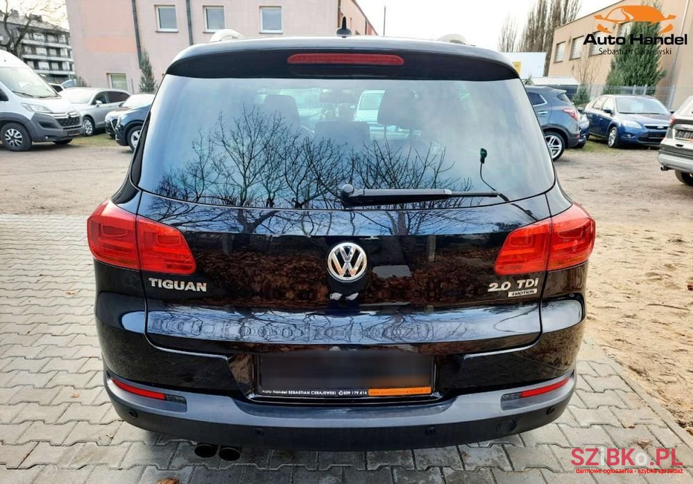 2012' Volkswagen Tiguan photo #5
