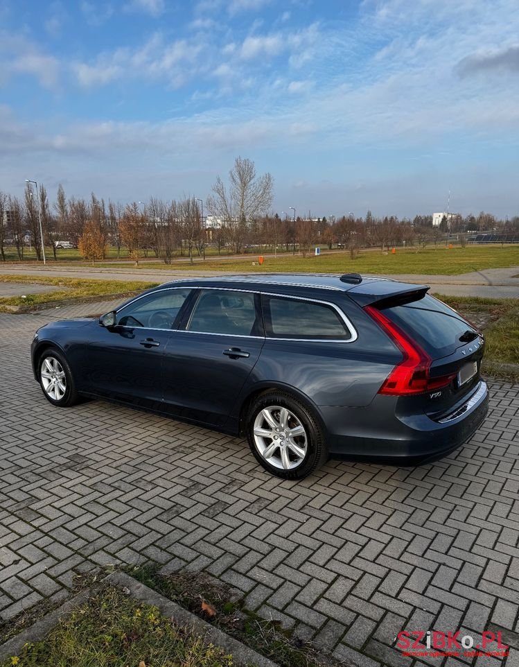 2018' Volvo V90 D3 Geartronic Momentum photo #6