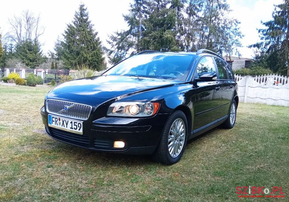 2005' Volvo V50 photo #2