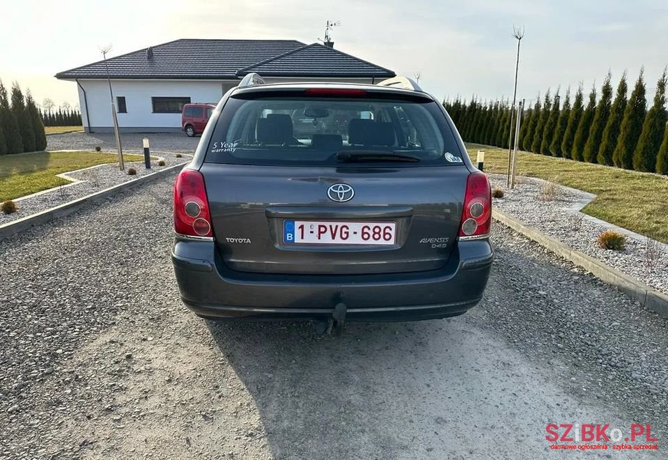 2007' Toyota Avensis photo #4